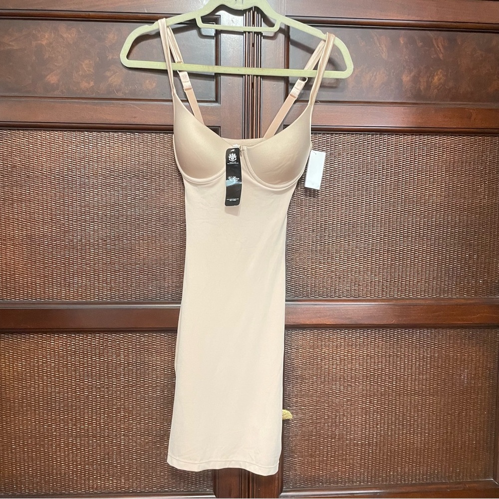Va Bien Nude Shaping Slip Shapewear Size‎ 34B